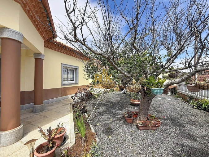 Moradia T5 para Venda em São Jorge Foto 29