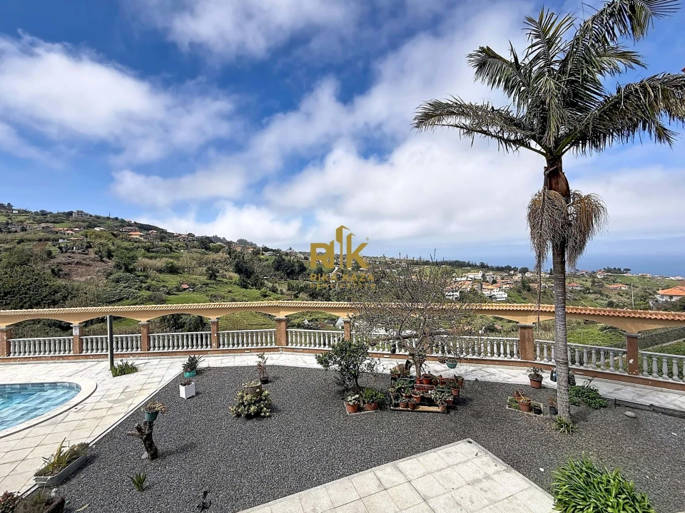 Moradia T5 para Venda em São Jorge Foto 3