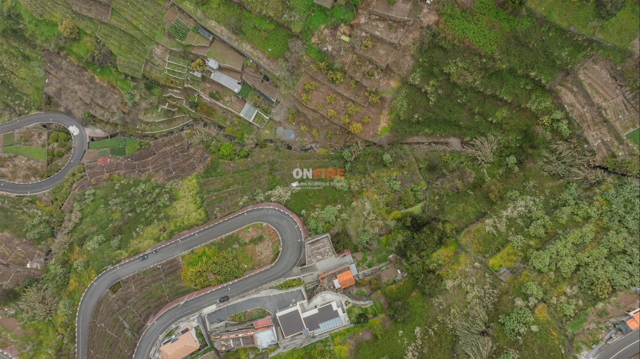 Terreno para Venda em Camara de Lobos Foto 4