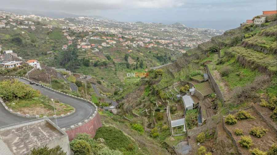 Terreno para Venda em Camara de Lobos Foto 7
