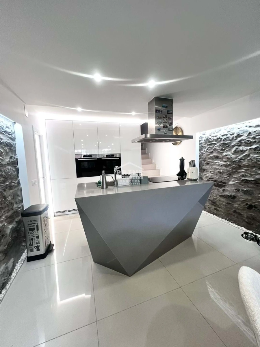 Moradia T2 para Venda em Funchal (São Pedro) Foto 3