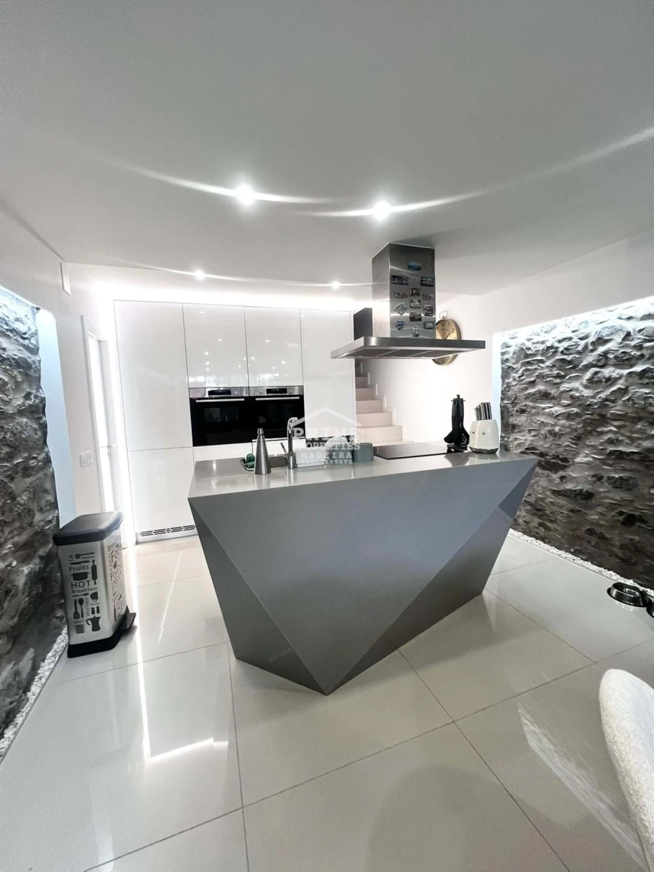 Moradia T2 para Venda em Funchal (São Pedro) Foto 3