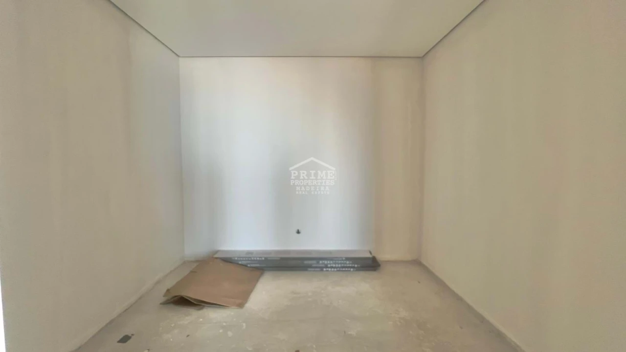 Moradia T2 para Venda em Arco da Calheta Foto 19