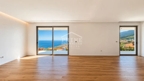 Moradia T2 para Venda em Arco da Calheta