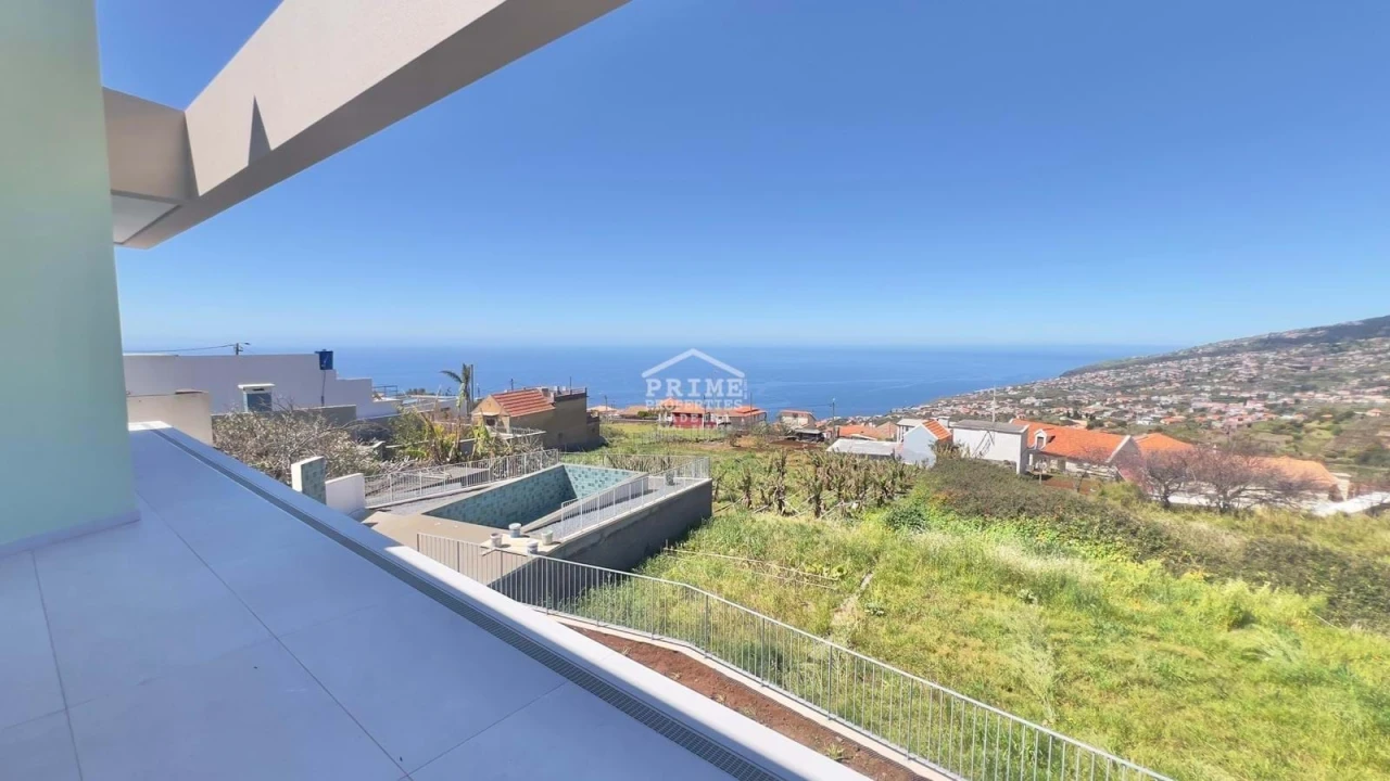 Moradia T2 para Venda em Arco da Calheta Foto 38