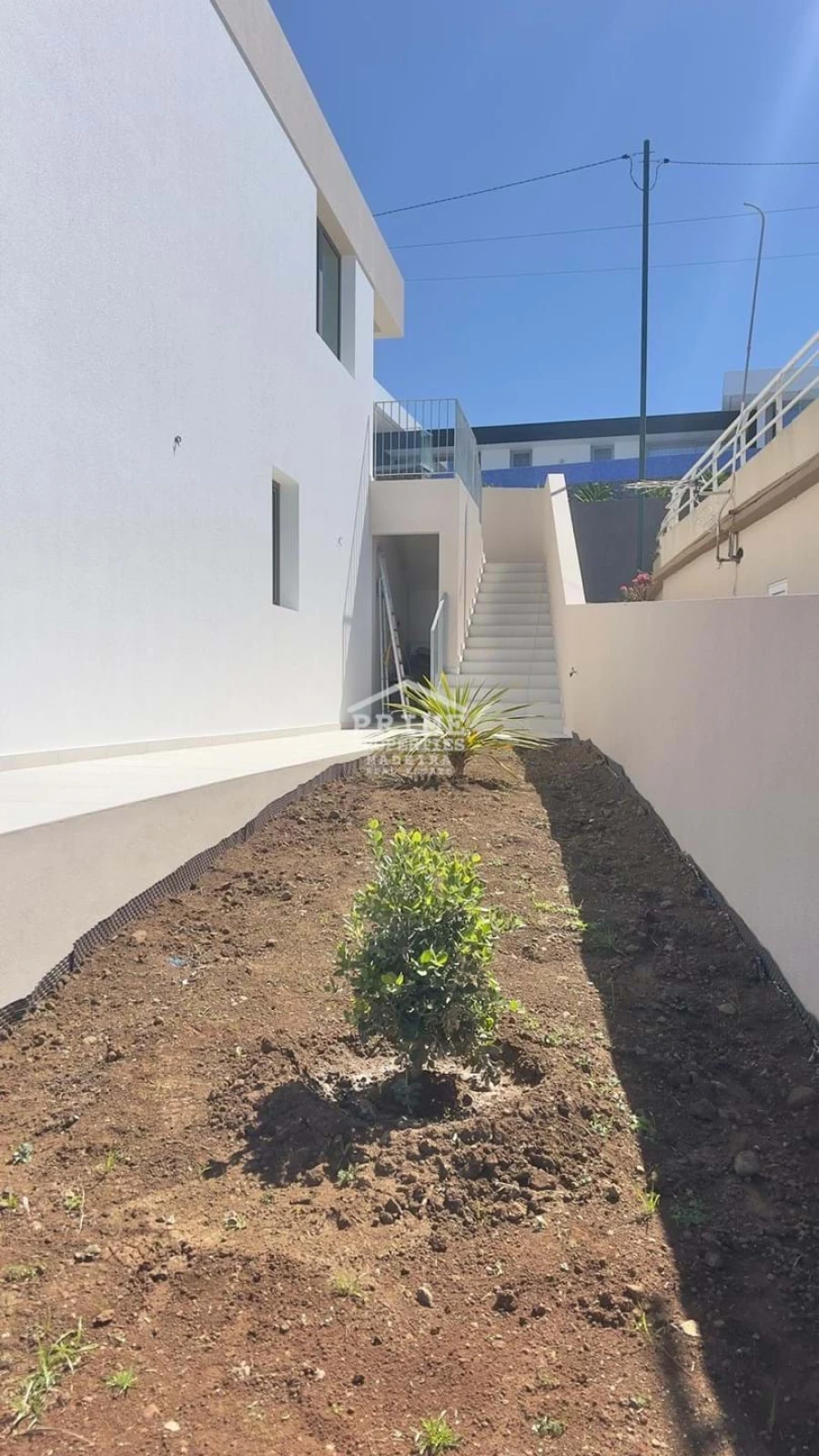 Moradia T2 para Venda em Arco da Calheta Foto 27