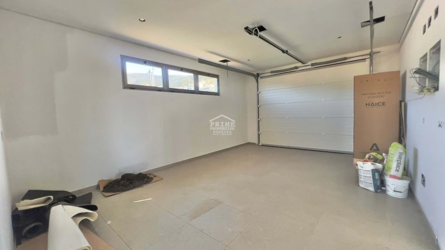 Moradia T2 para Venda em Arco da Calheta Foto 25