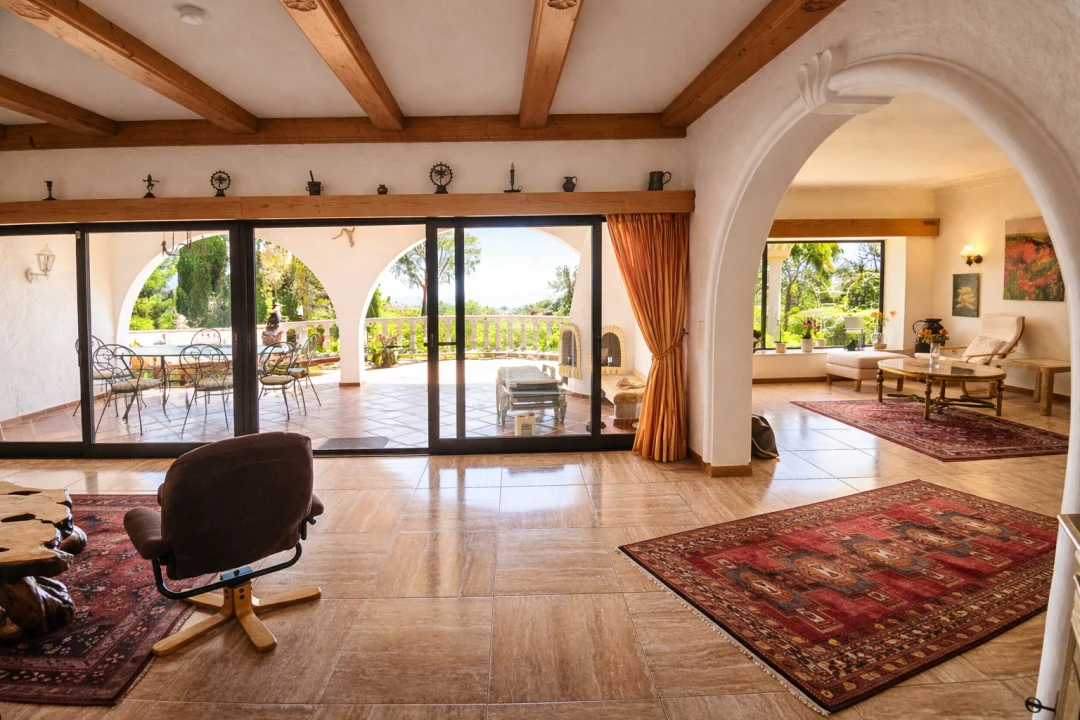 Moradia T4 para Venda em Santa Barbara de Nexe Foto 7