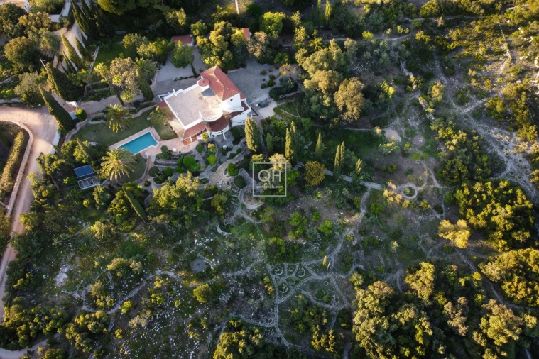 Moradia T4 para Venda em Santa Barbara de Nexe Foto 25