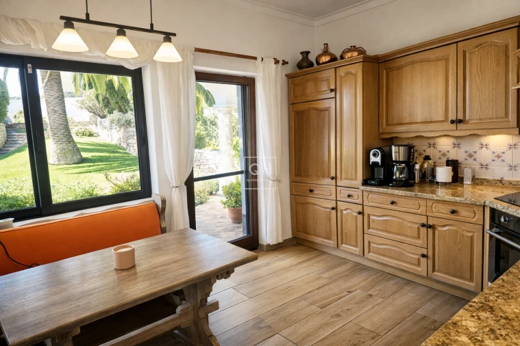 Moradia T4 para Venda em Santa Barbara de Nexe Foto 10