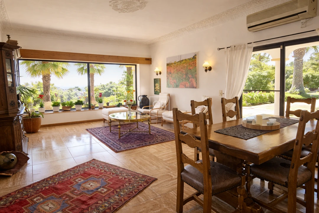 Moradia T4 para Venda em Santa Barbara de Nexe Foto 8