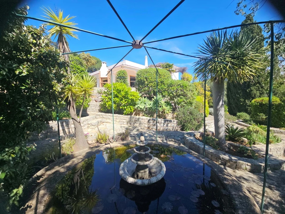 Moradia T4 para Venda em Santa Barbara de Nexe Foto 23