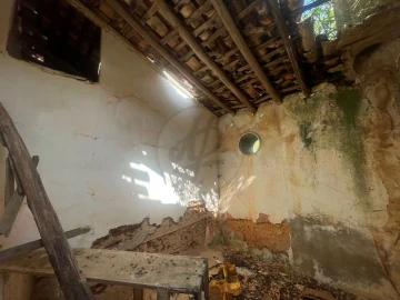 Quinta T3 para Venda em Luz