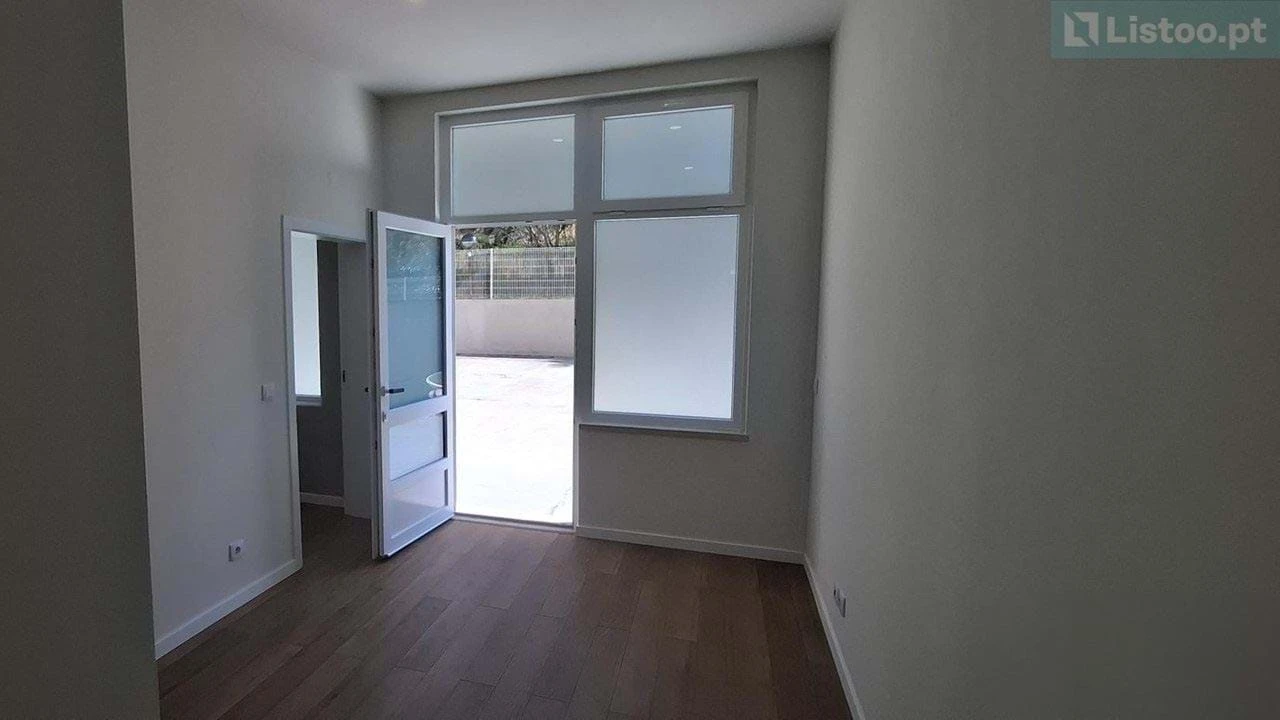 Apartamento T2 para Venda em Agualva e Mira-Sintra Foto 7