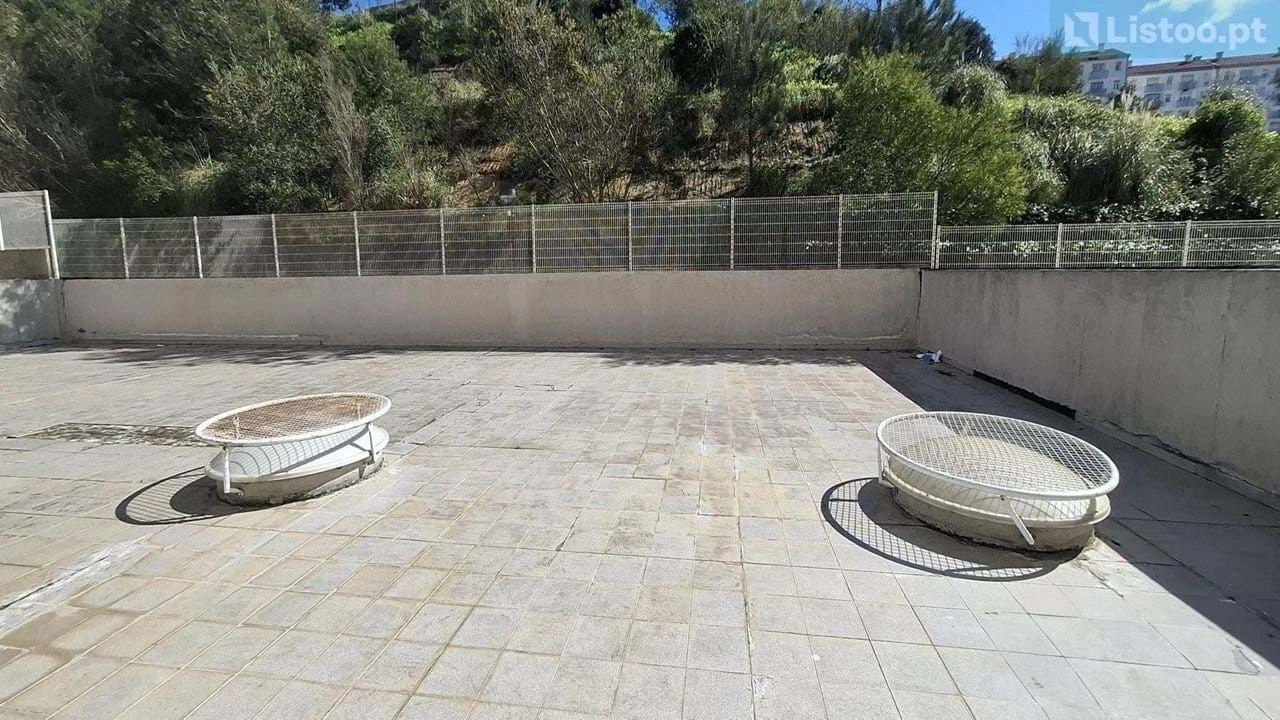 Apartamento T2 para Venda em Agualva e Mira-Sintra Foto 15