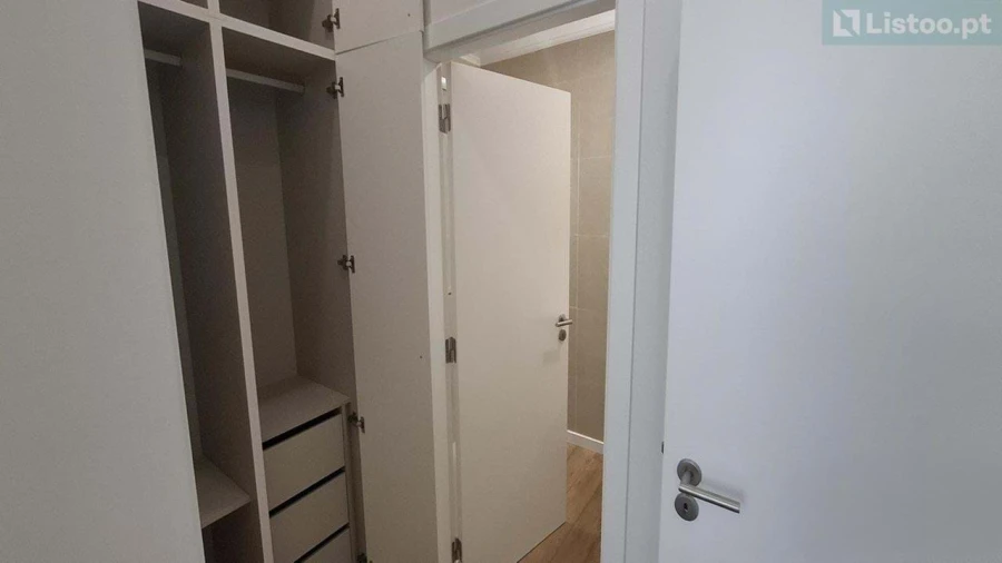 Apartamento T2 para Venda em Agualva e Mira-Sintra Foto 14