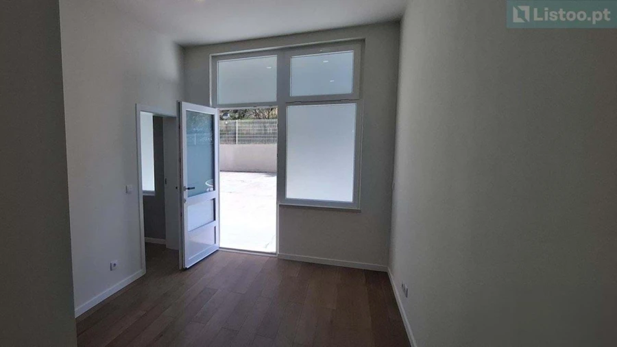 Apartamento T2 para Venda em Agualva e Mira-Sintra Foto 7