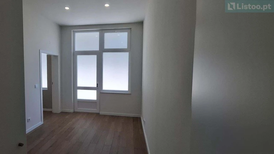 Apartamento T2 para Venda em Agualva e Mira-Sintra Foto 5