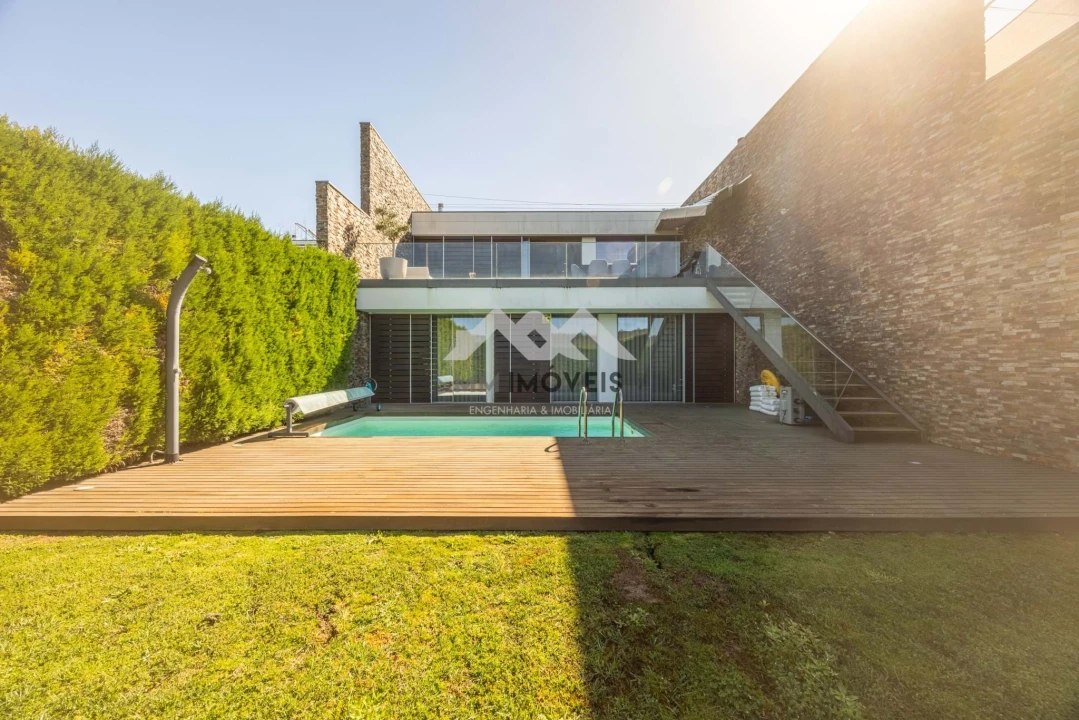 Moradia T4 para Venda em Água Longa Foto 33