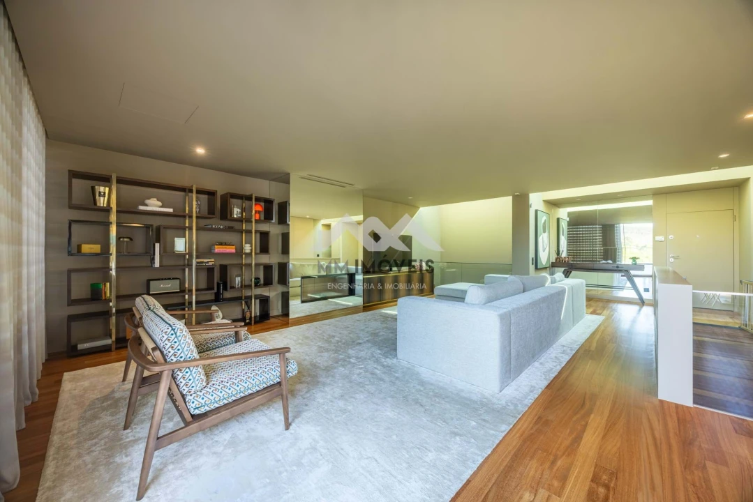 Moradia T4 para Venda em Água Longa Foto 3