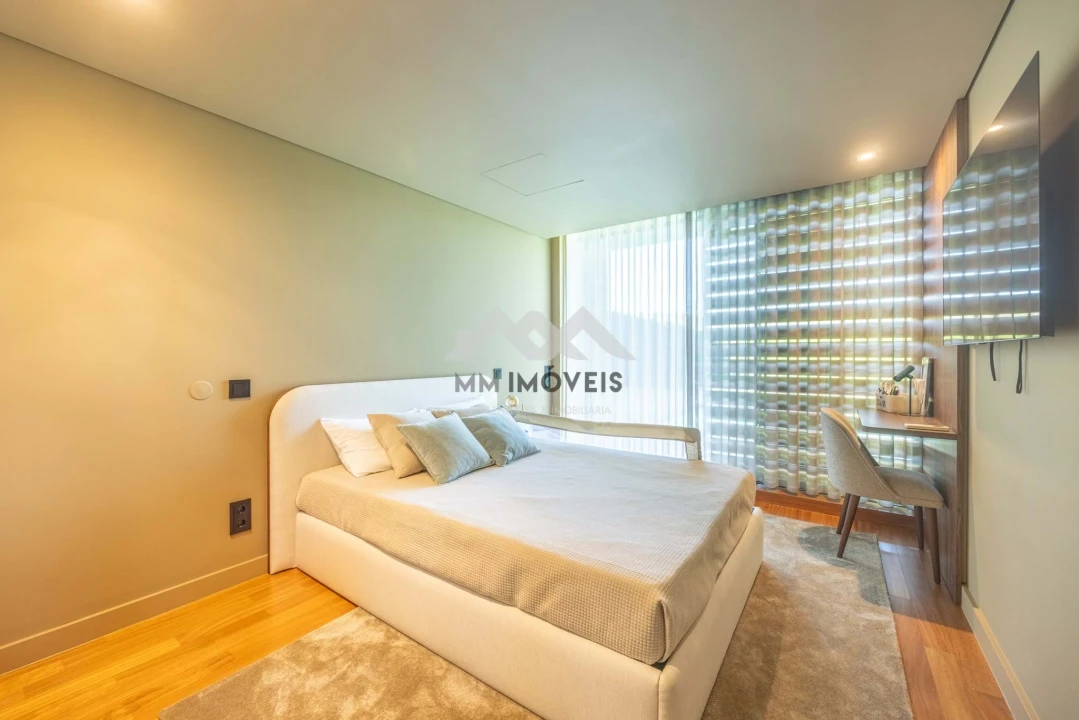 Moradia T4 para Venda em Água Longa Foto 59