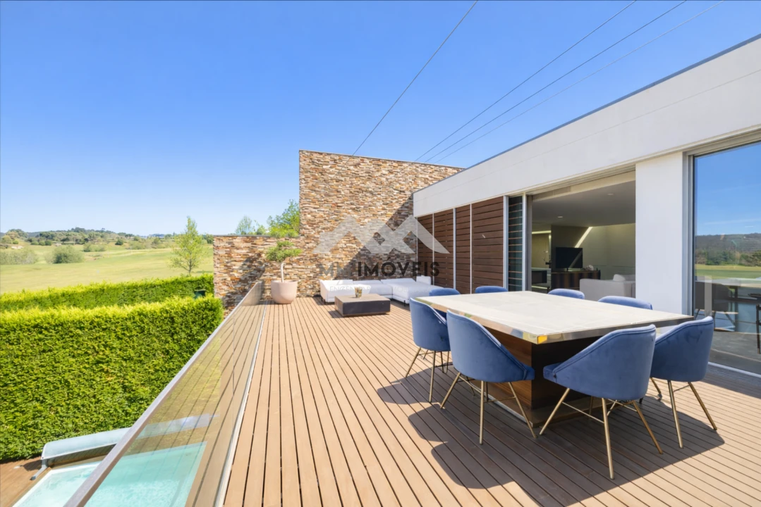 Moradia T4 para Venda em Água Longa Foto 27