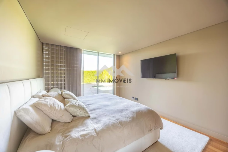 Moradia T4 para Venda em Água Longa Foto 54