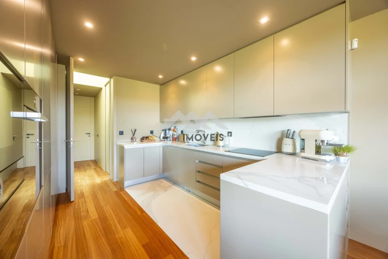 Moradia T4 para Venda em Água Longa Foto 9