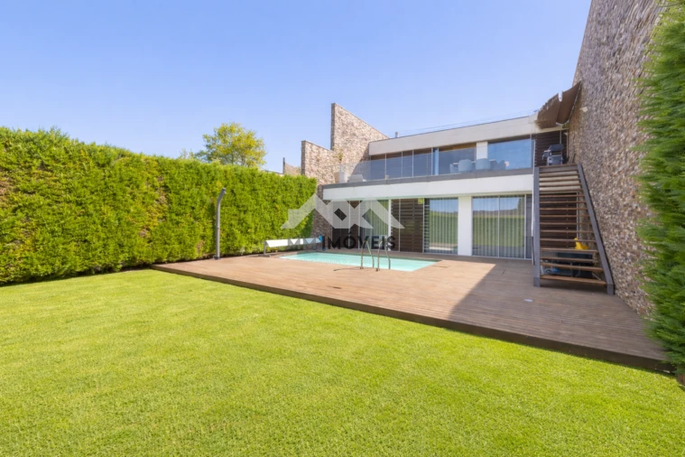 Moradia T4 para Venda em Água Longa Foto 75