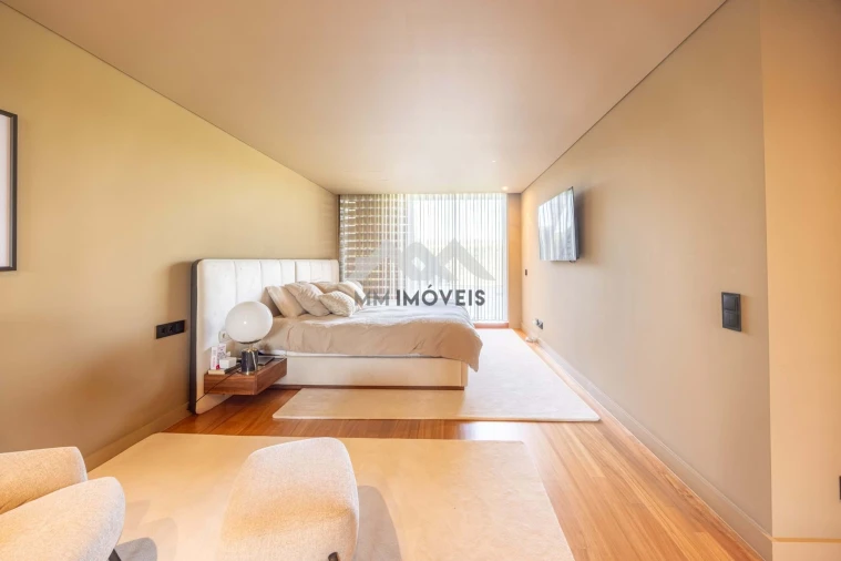 Moradia T4 para Venda em Água Longa Foto 48