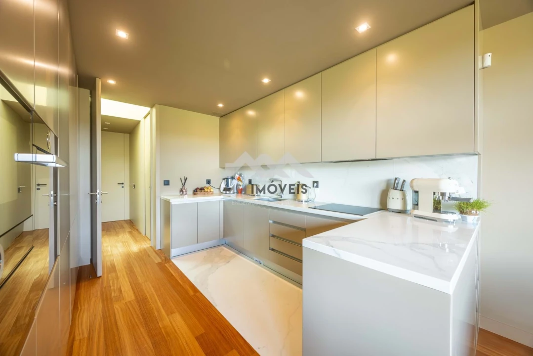 Moradia T4 para Venda em Água Longa Foto 9