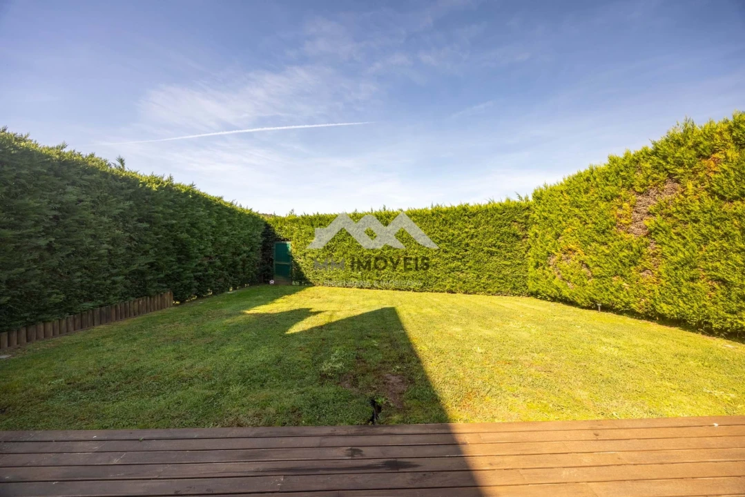 Moradia T4 para Venda em Água Longa Foto 40