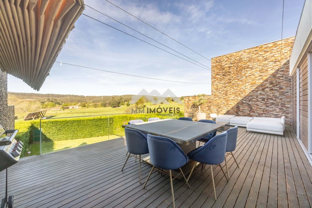 Moradia T4 para Venda em Água Longa Foto 21