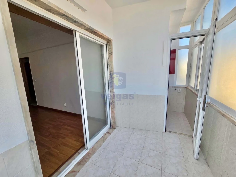 Apartamento T1 para Arrendamento em Arroios Foto 15