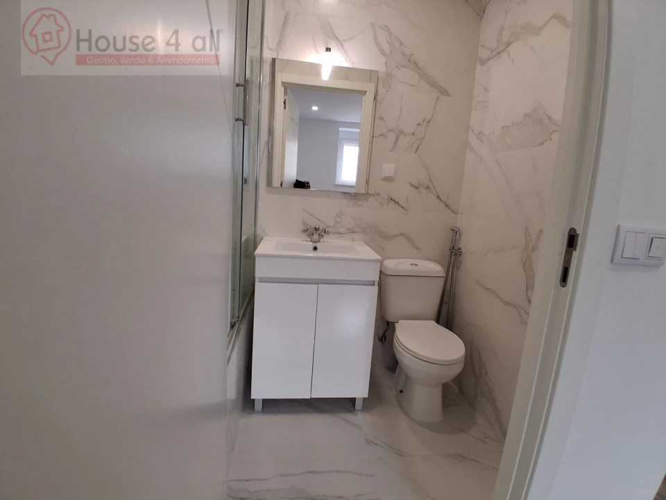 Apartamento T2 para Arrendamento em Mafra Foto 8