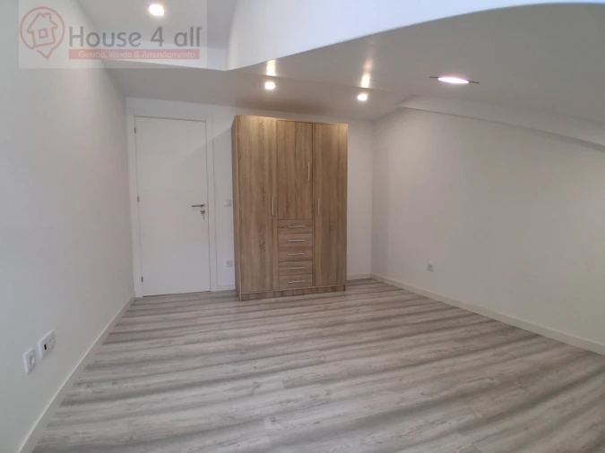 Apartamento T2 para Arrendamento em Mafra Foto 9