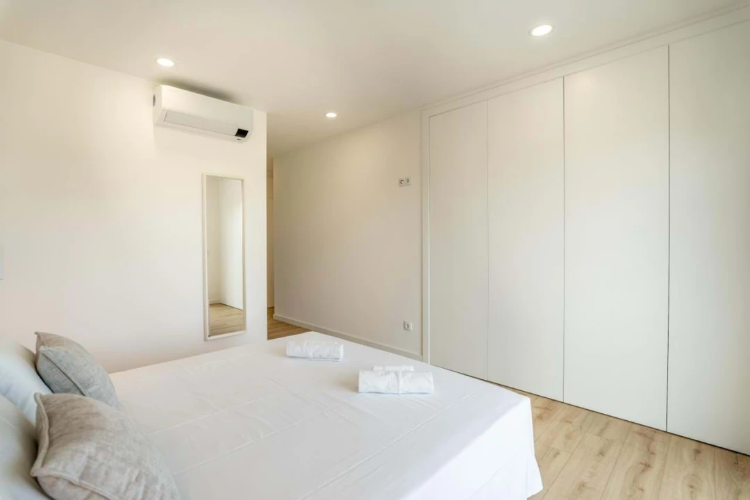 Apartamento T2 para Arrendamento em Ferreiras Foto 14