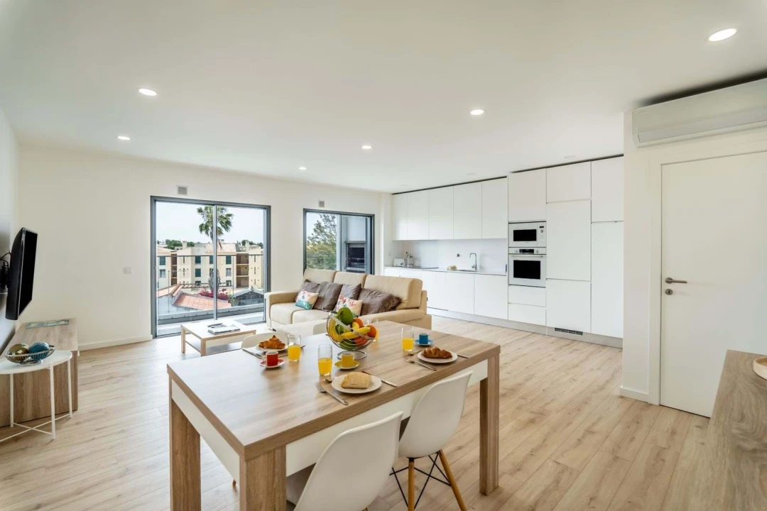 Apartamento T2 para Arrendamento em Ferreiras Foto 1