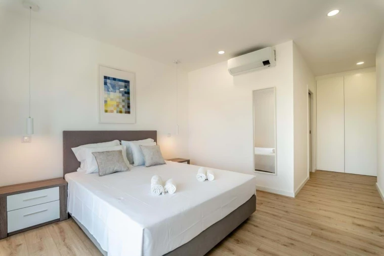 Apartamento T2 para Arrendamento em Ferreiras Foto 16