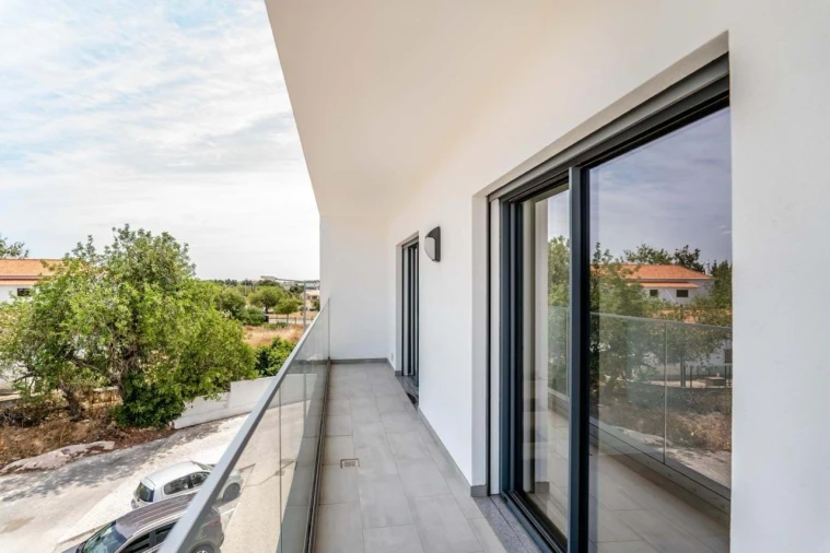 Apartamento T2 para Arrendamento em Ferreiras Foto 17