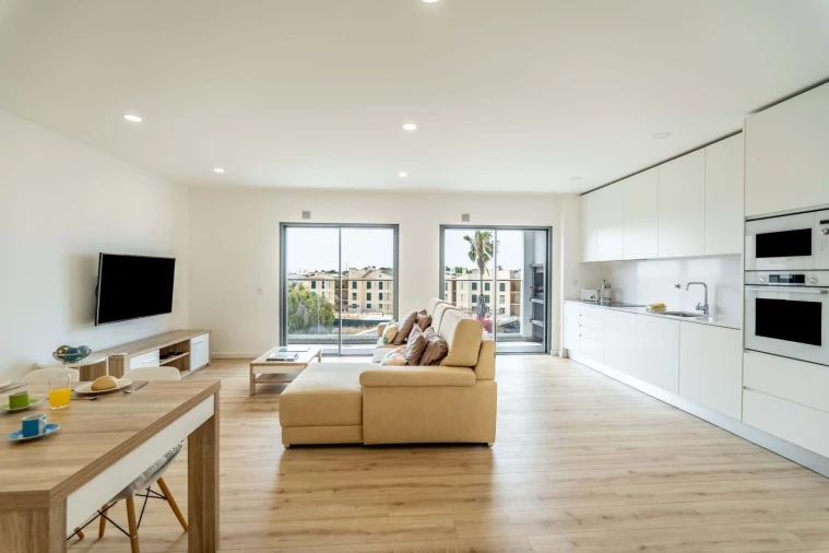 Apartamento T2 para Arrendamento em Ferreiras Foto 2