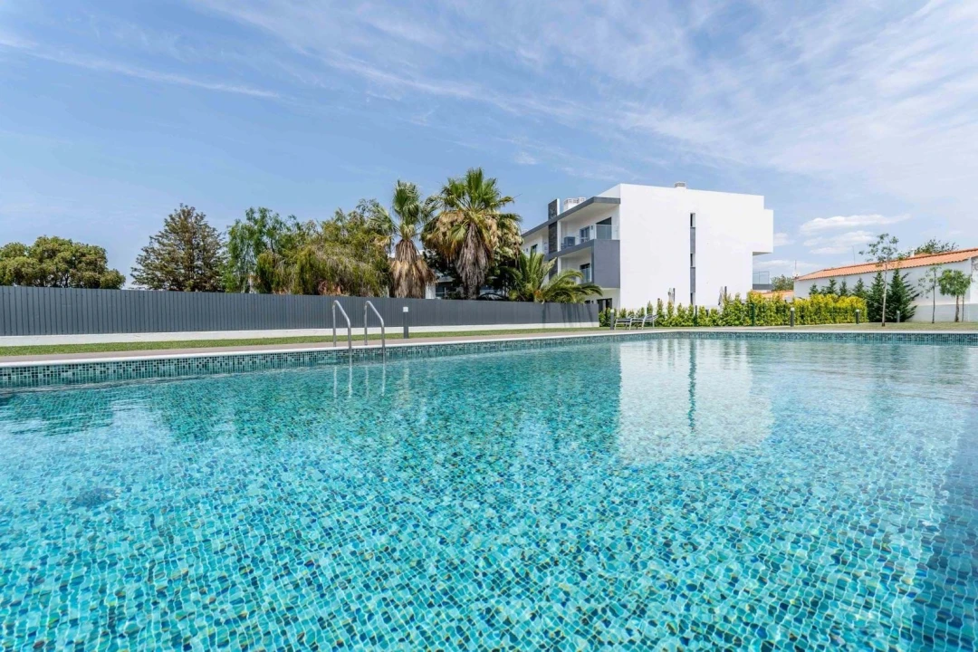 Apartamento T2 para Arrendamento em Ferreiras Foto 11