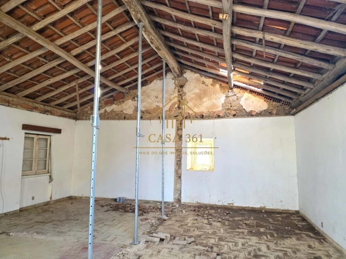 Moradia T3 para Venda em Carvoeira e Carmões Foto 24