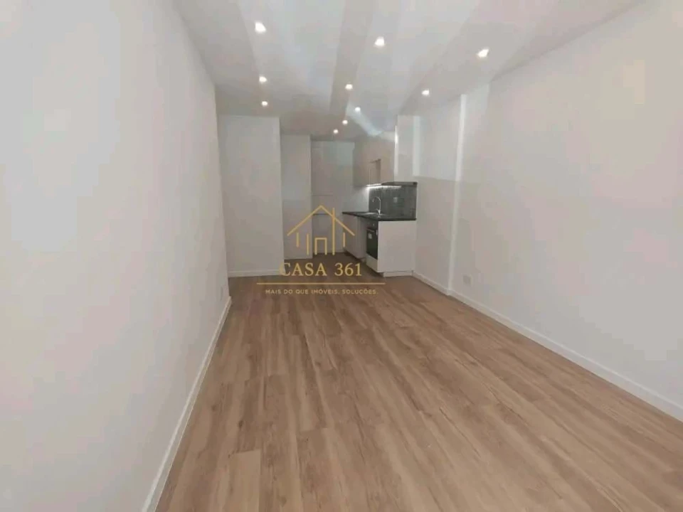Apartamento T2 para Venda em Odivelas Foto 1