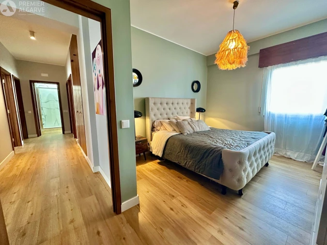 Apartamento T5 para Venda em Faro (Sé e São Pedro) Foto 11