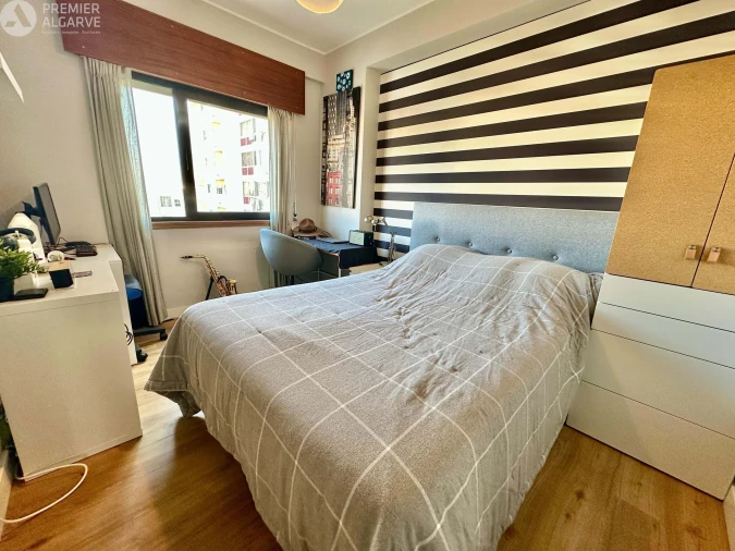 Apartamento T5 para Venda em Faro (Sé e São Pedro) Foto 7