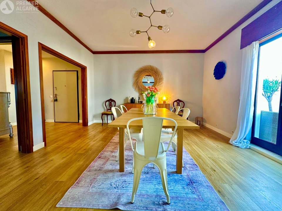 Apartamento T5 para Venda em Faro (Sé e São Pedro) Foto 1