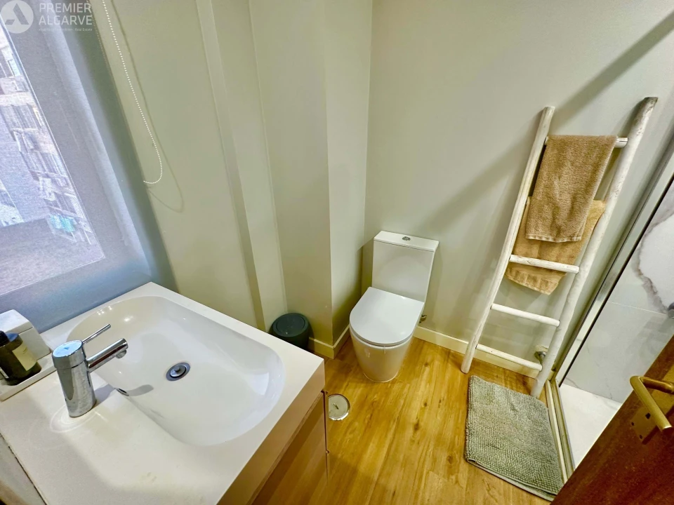 Apartamento T5 para Venda em Faro (Sé e São Pedro) Foto 8