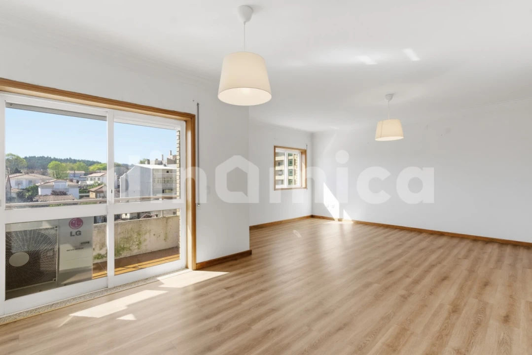 Apartamento T3 para Venda em Vila Nova de Famalicão e Calendário Foto 4