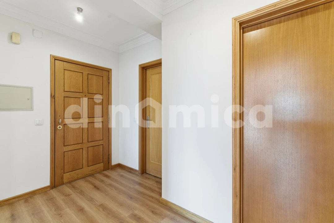 Apartamento T3 para Venda em Vila Nova de Famalicão e Calendário Foto 24